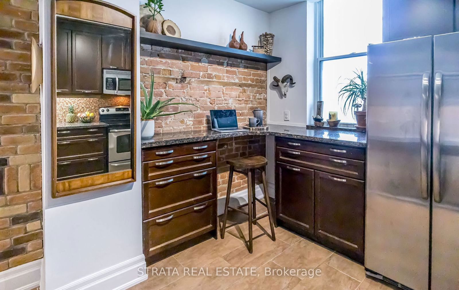 364 Dundas St E, unit A for sale - image #22