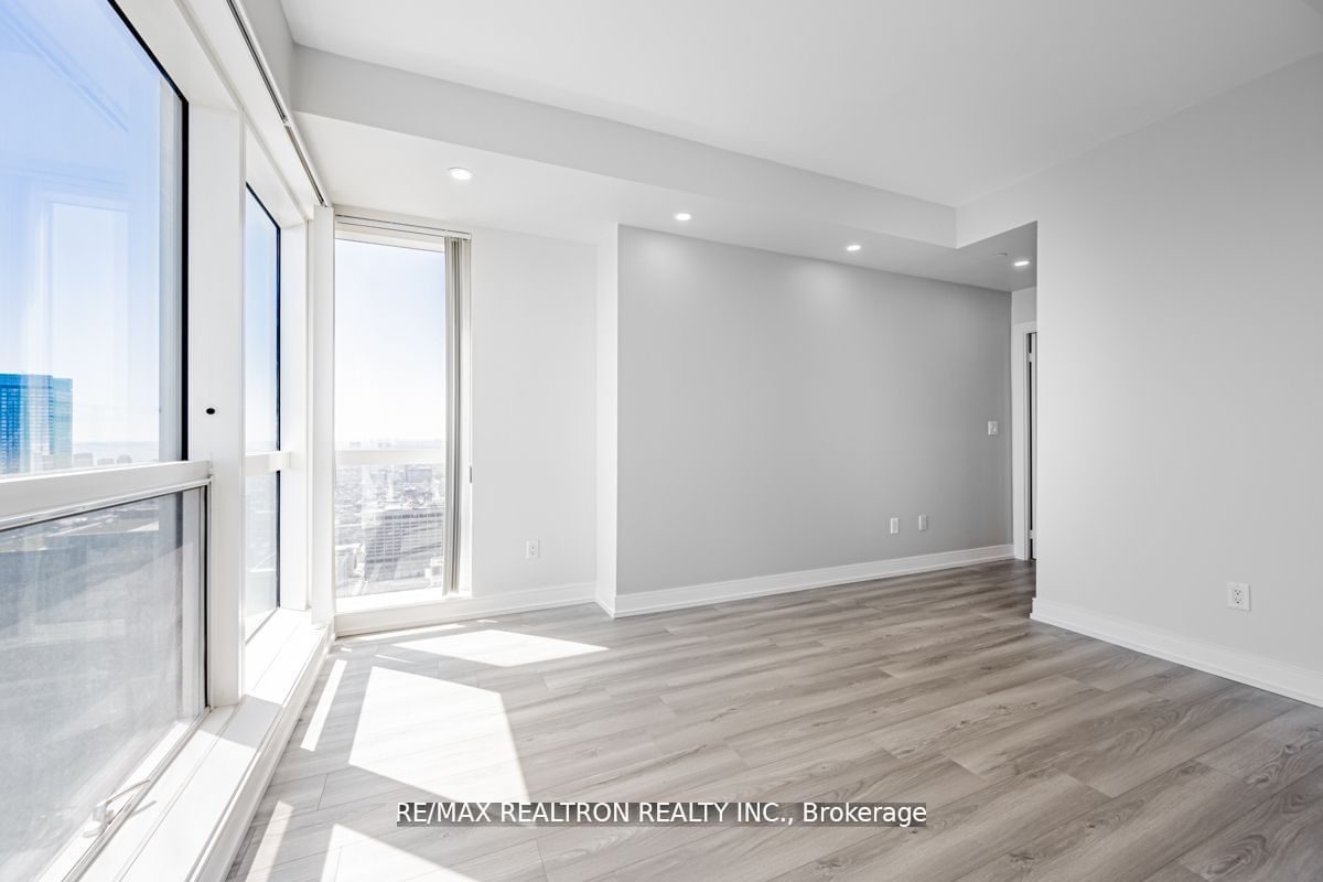 386 Yonge St, unit 4909 for rent - image #15