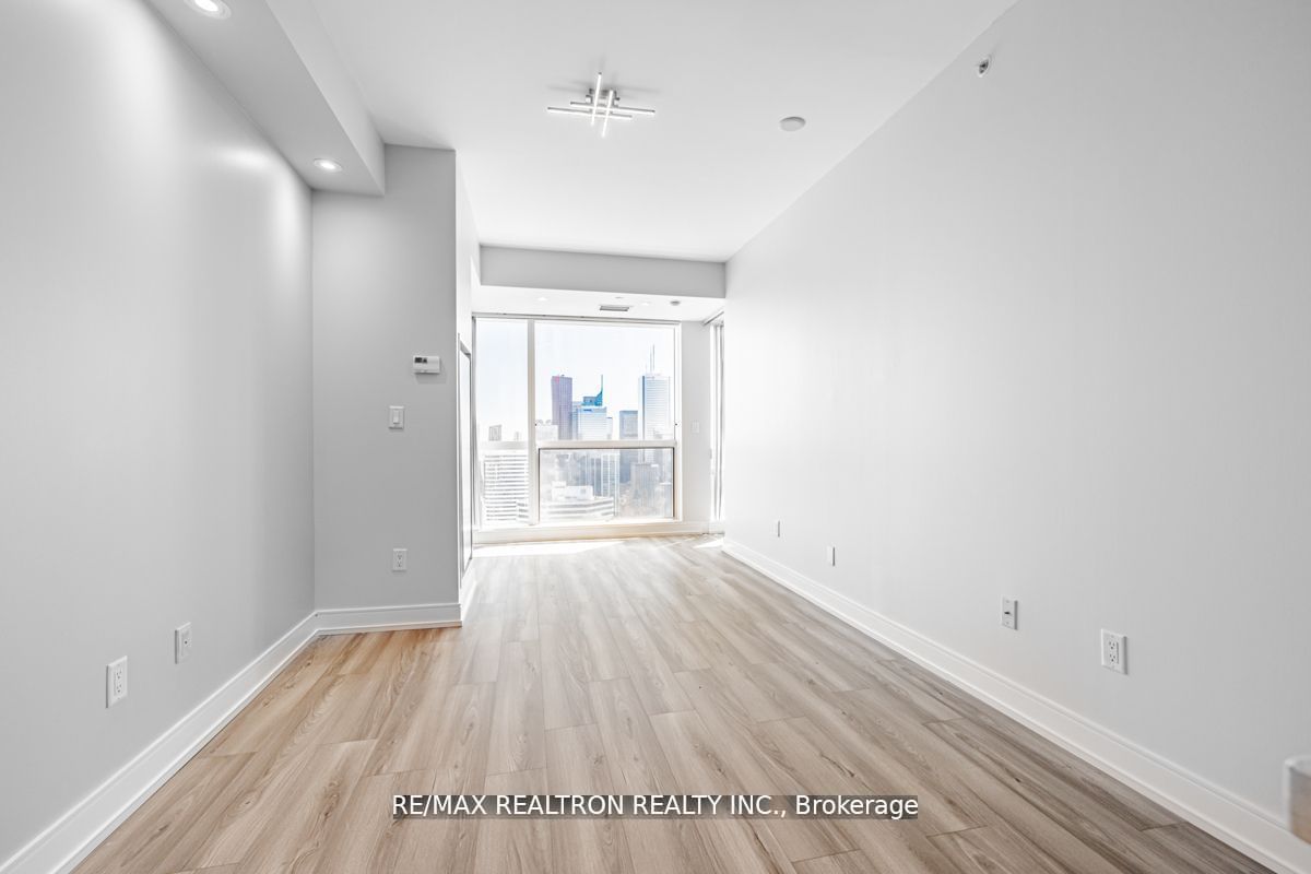 386 Yonge St, unit 4909 for rent - image #25