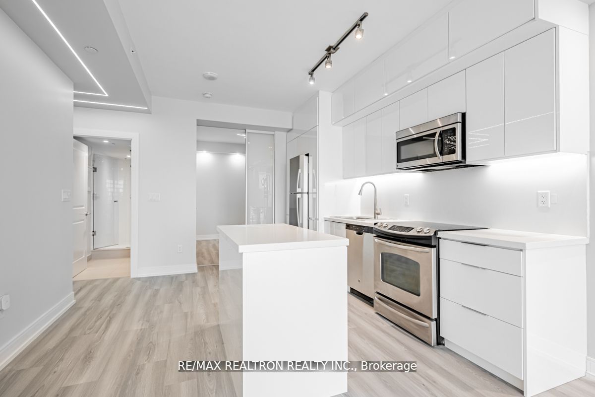 386 Yonge St, unit 4909 for rent - image #8