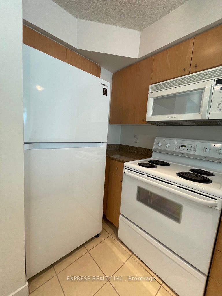 361 Front St W, unit 512 for sale - image #3