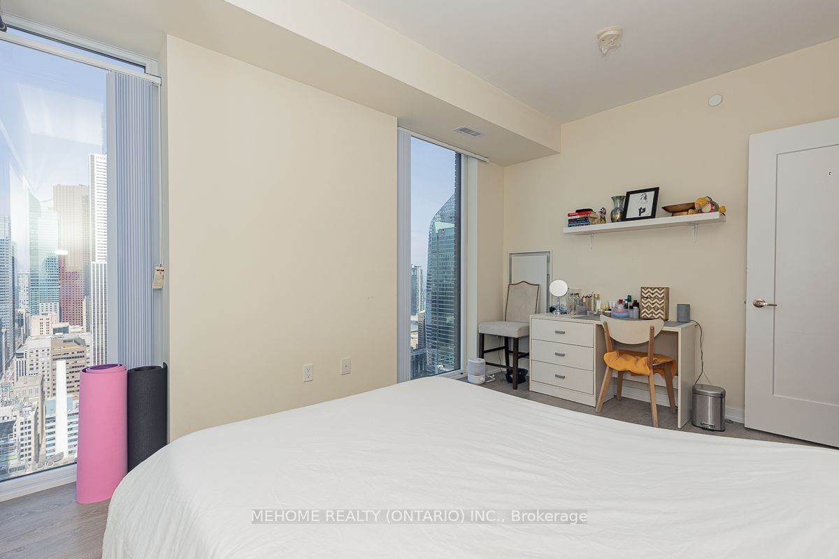 99 John St, unit 4201 for sale