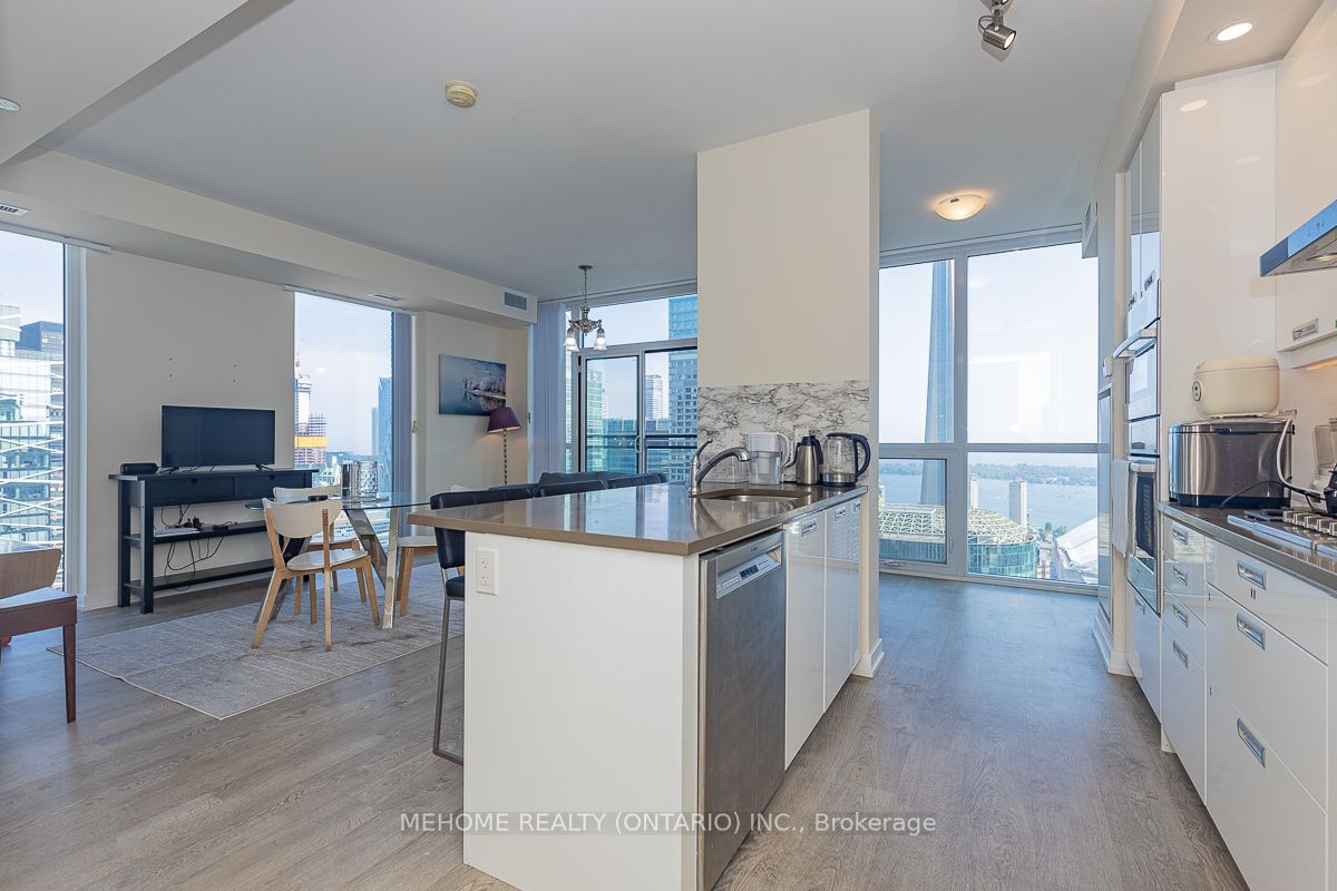 99 John St, unit 4201 for sale - image #3