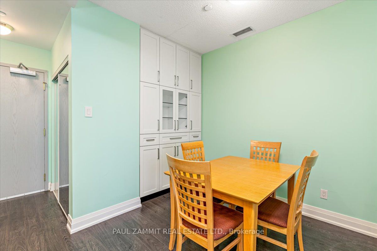 393 King St W, unit 806 for sale - image #8