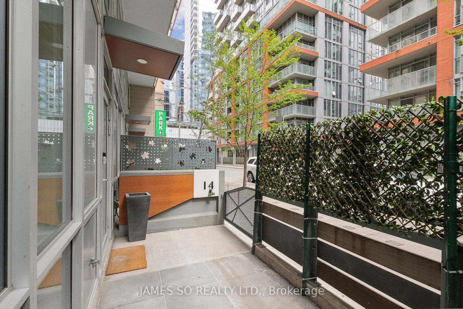 30 Nelson St, unit TH14 for sale