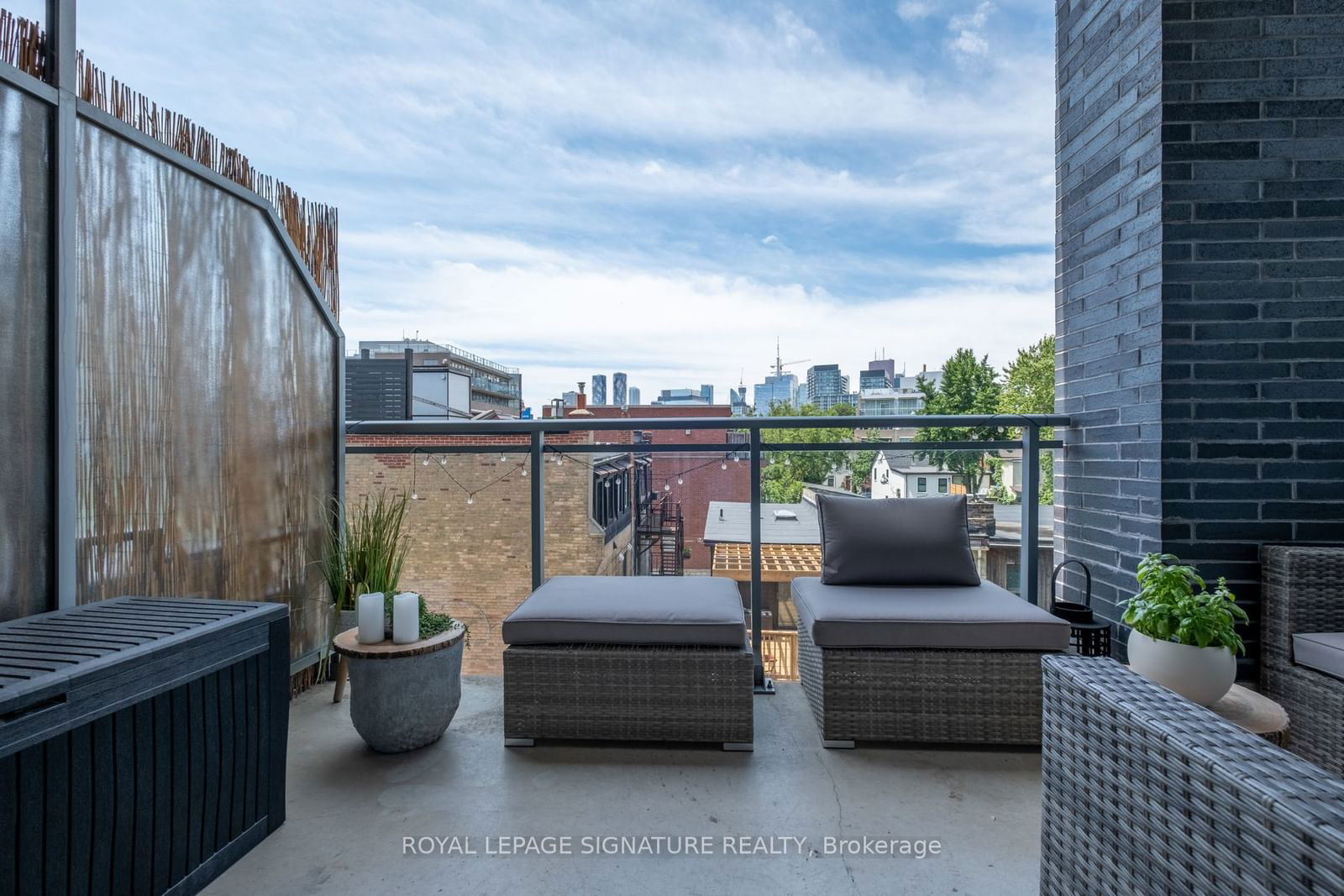 510 King St E, unit 304 for sale