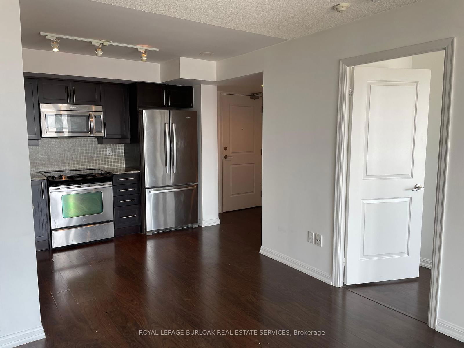 85 East Liberty St E, unit 805 for rent - image #5