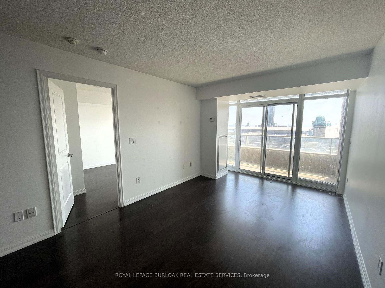 85 East Liberty St E, unit 805 for rent - image #8