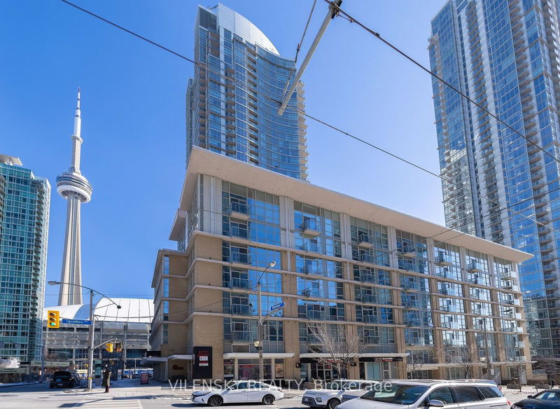 9 Spadina Ave, unit 315 for rent