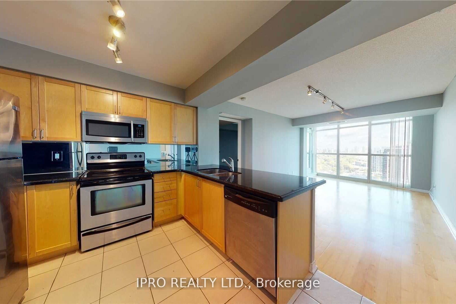 28 Harrison Gardens Blvd, unit 1801 for rent - image #4