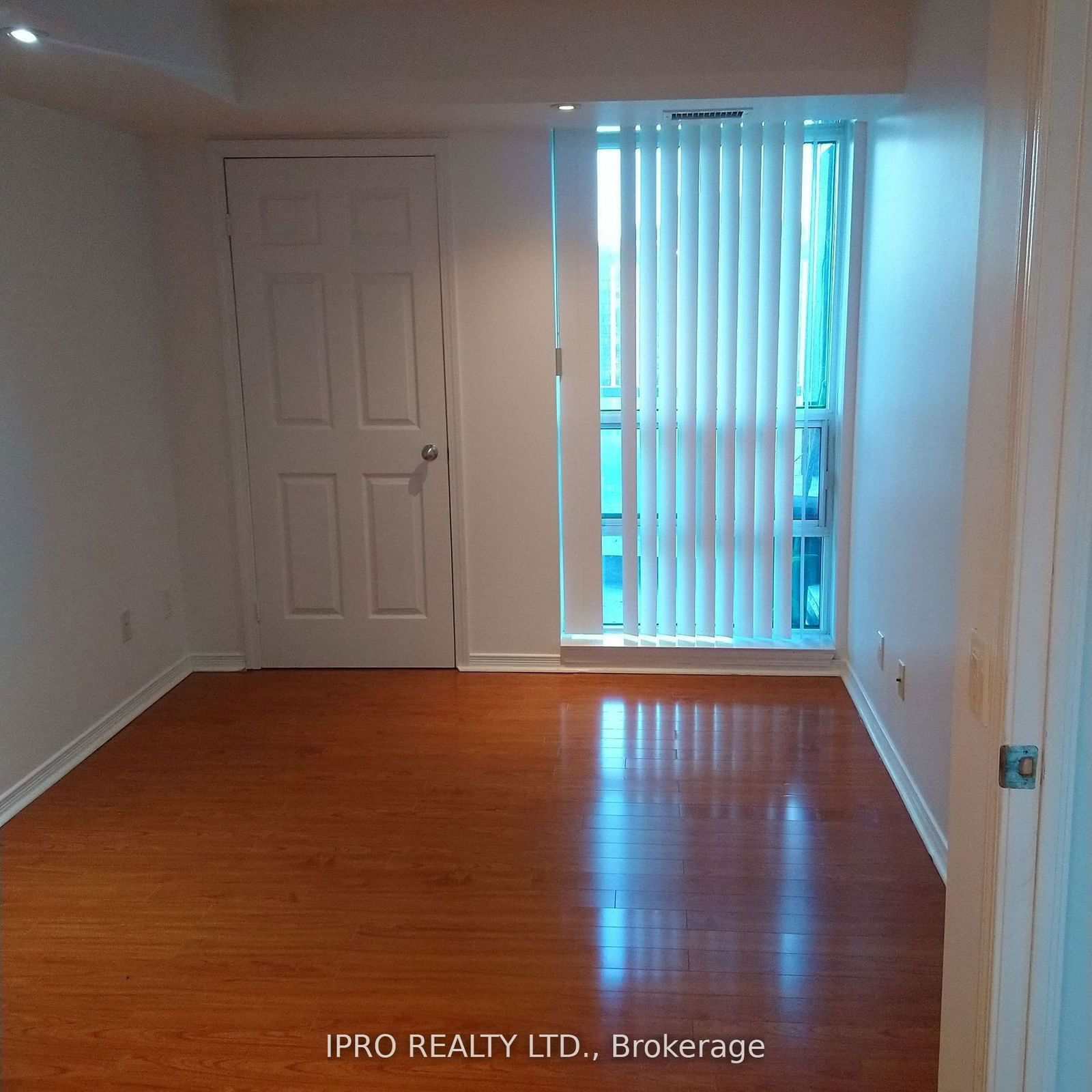 28 Harrison Gardens Blvd, unit 1801 for rent - image #5