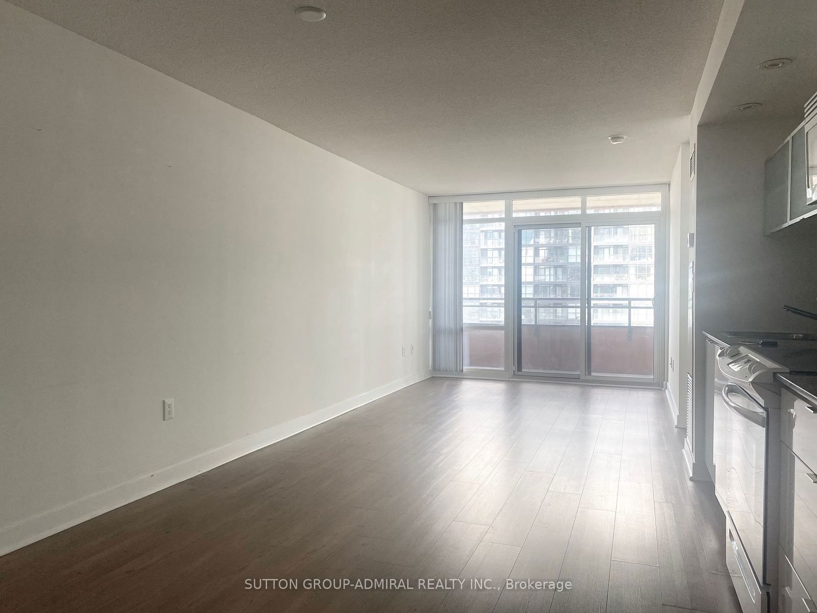 4K Spadina Ave, unit 1123 for rent - image #4