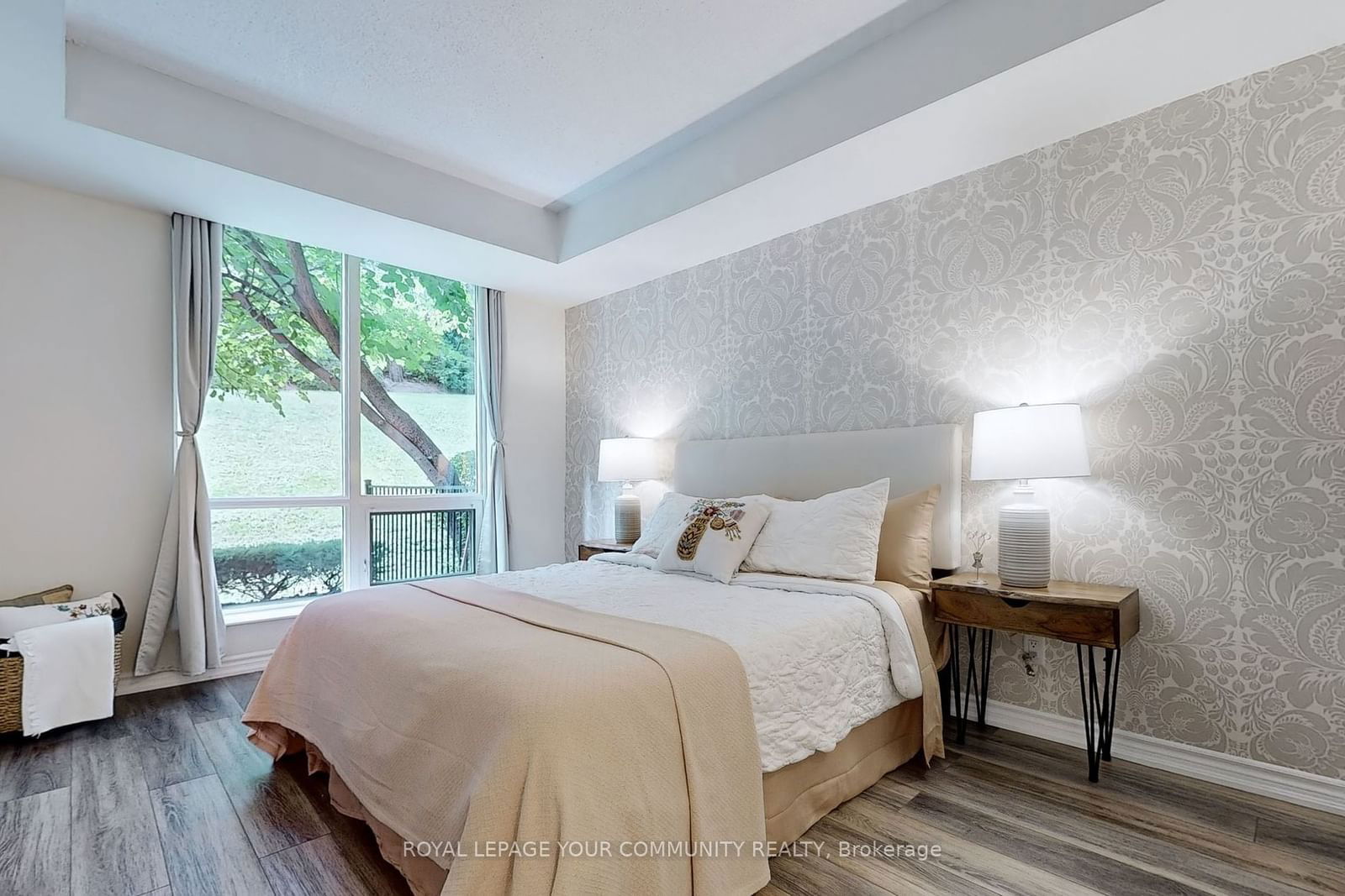 28 William Carson Cres, unit 111 for sale - image #19