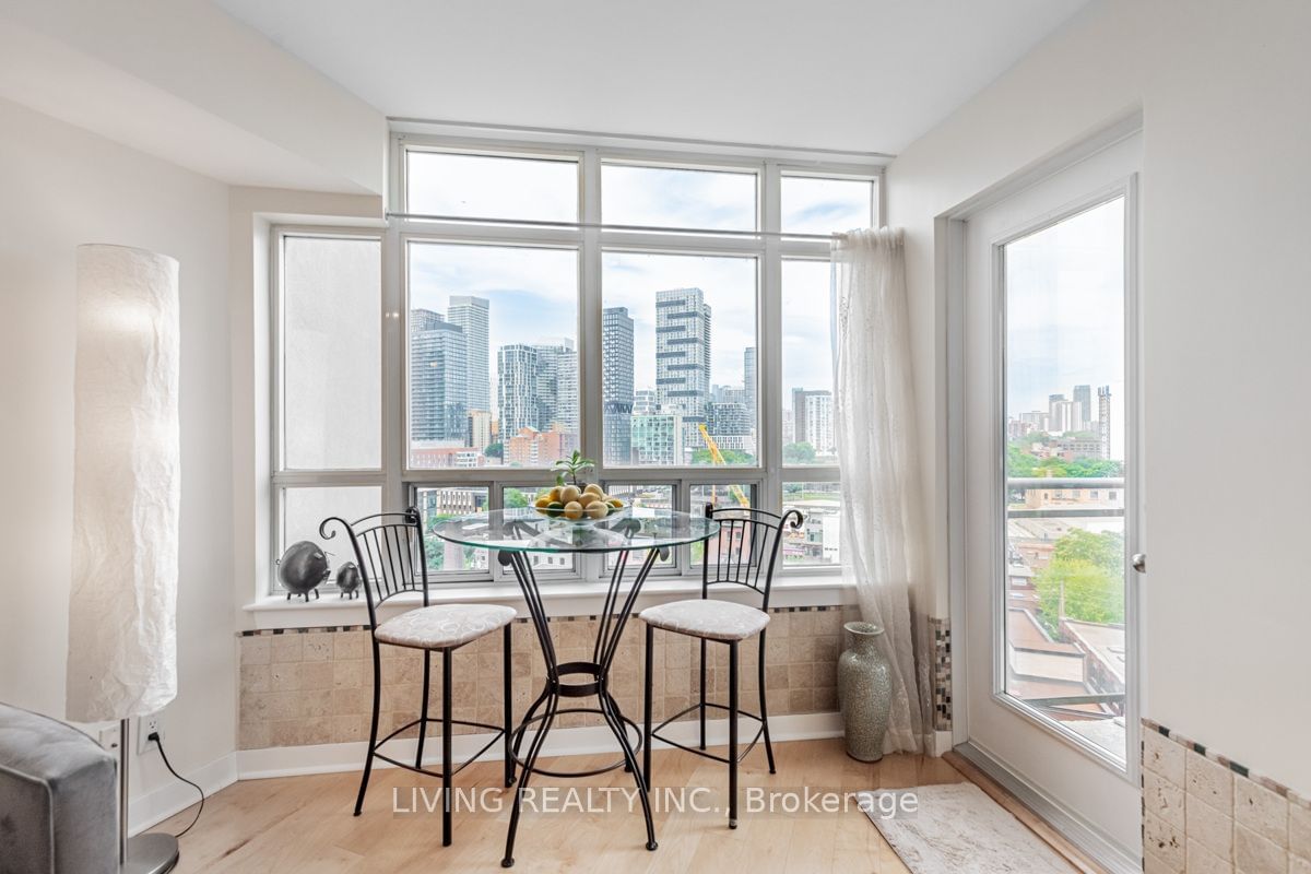 255 Richmond St E, unit 1109 for sale - image #2