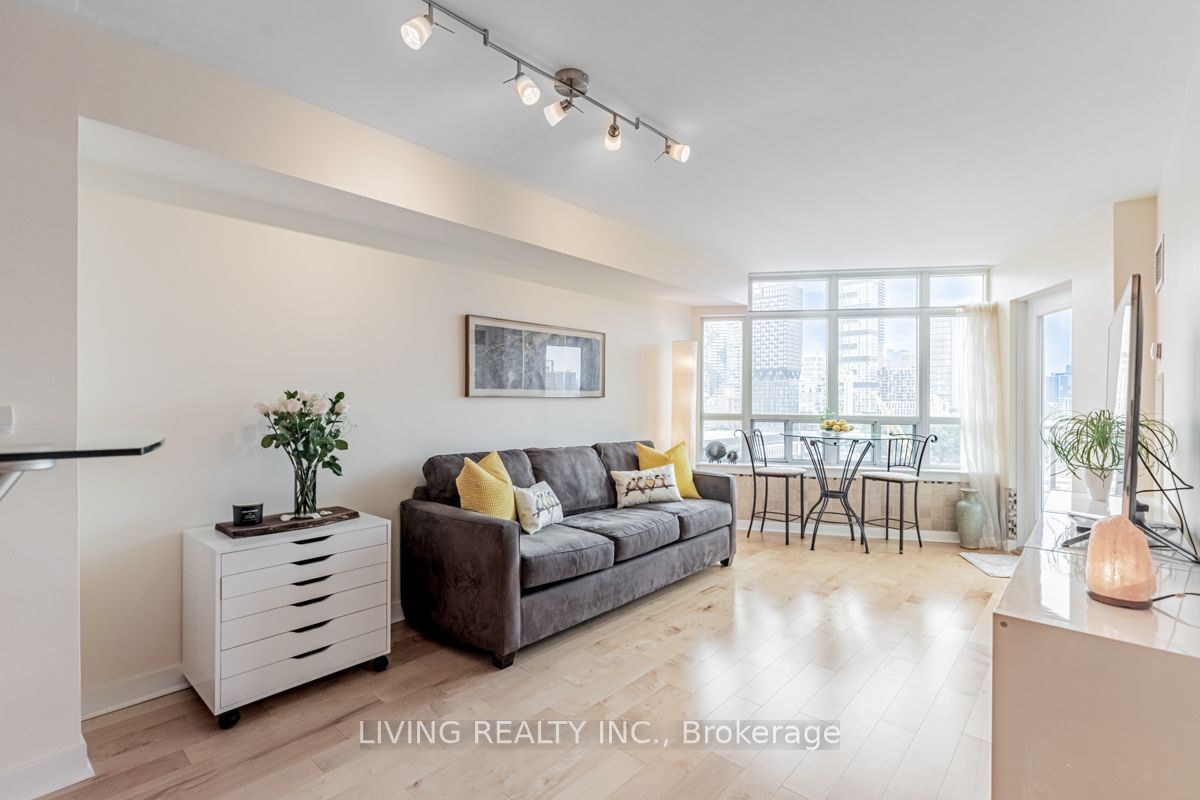 255 Richmond St E, unit 1109 for sale - image #5