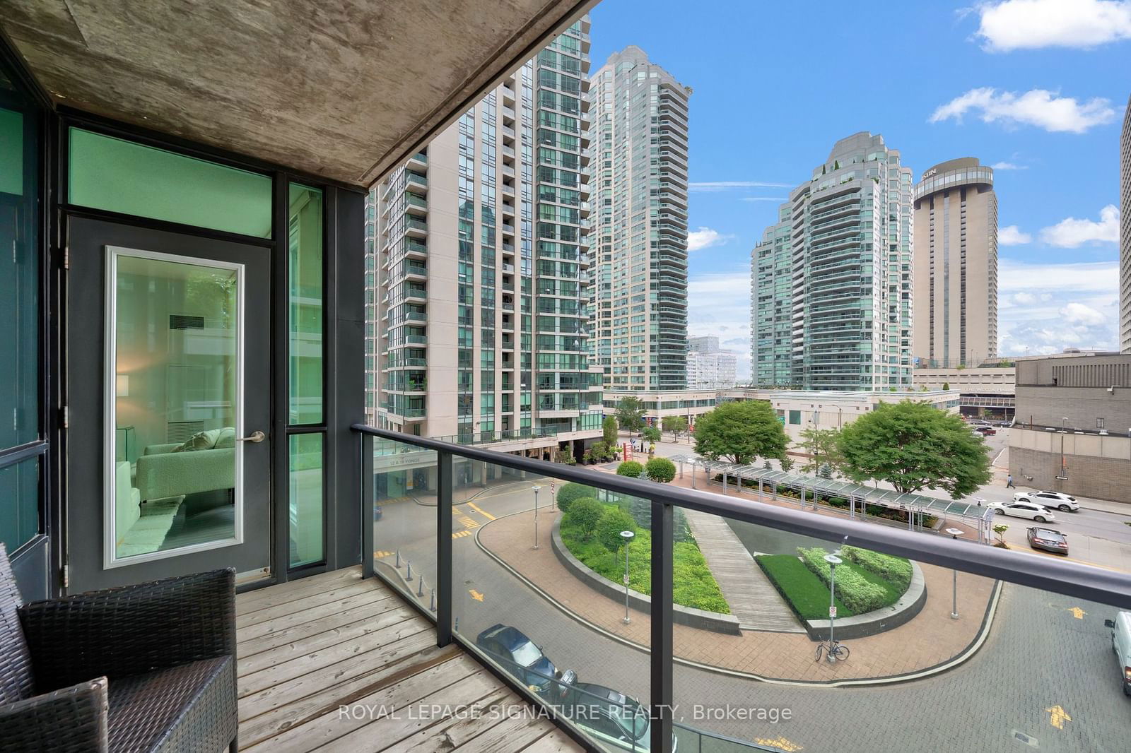 18 Harbour St, unit 404 for sale