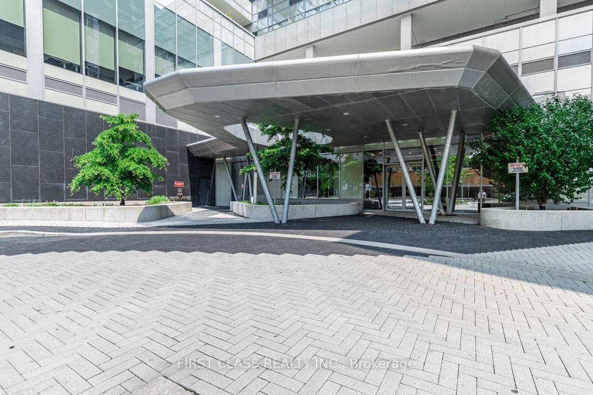 5180 Yonge St, unit 403 for sale - image #2