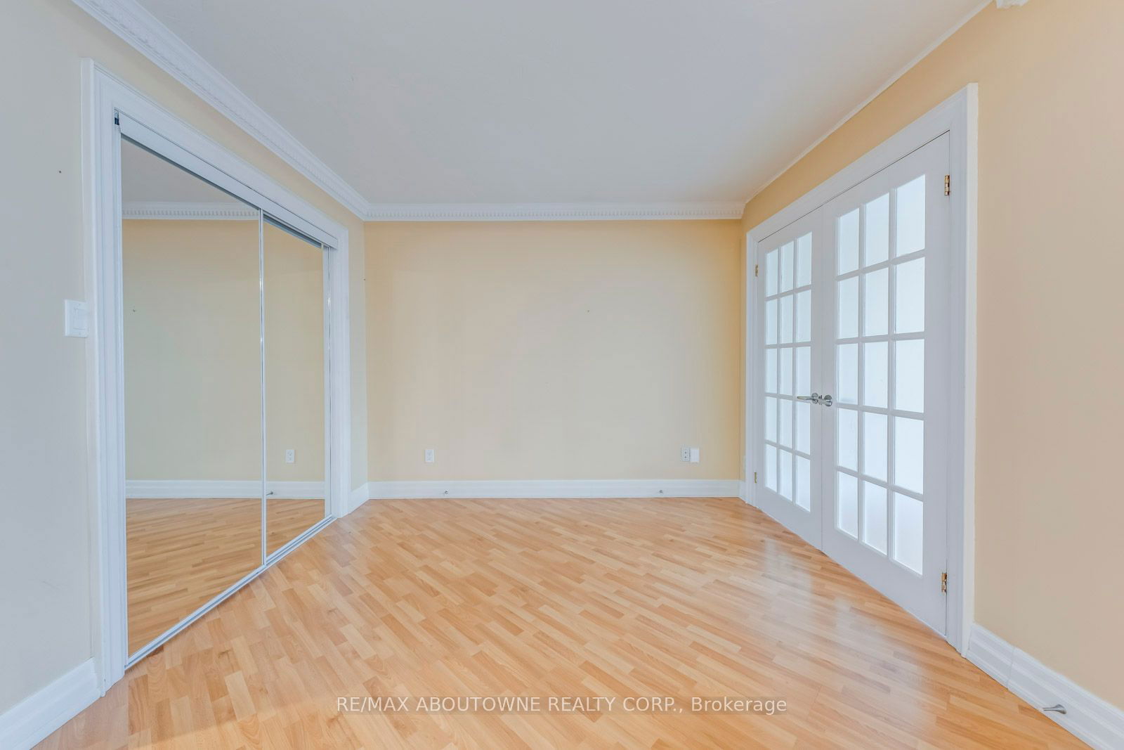 633 Bay St, unit 2122 for rent - image #16