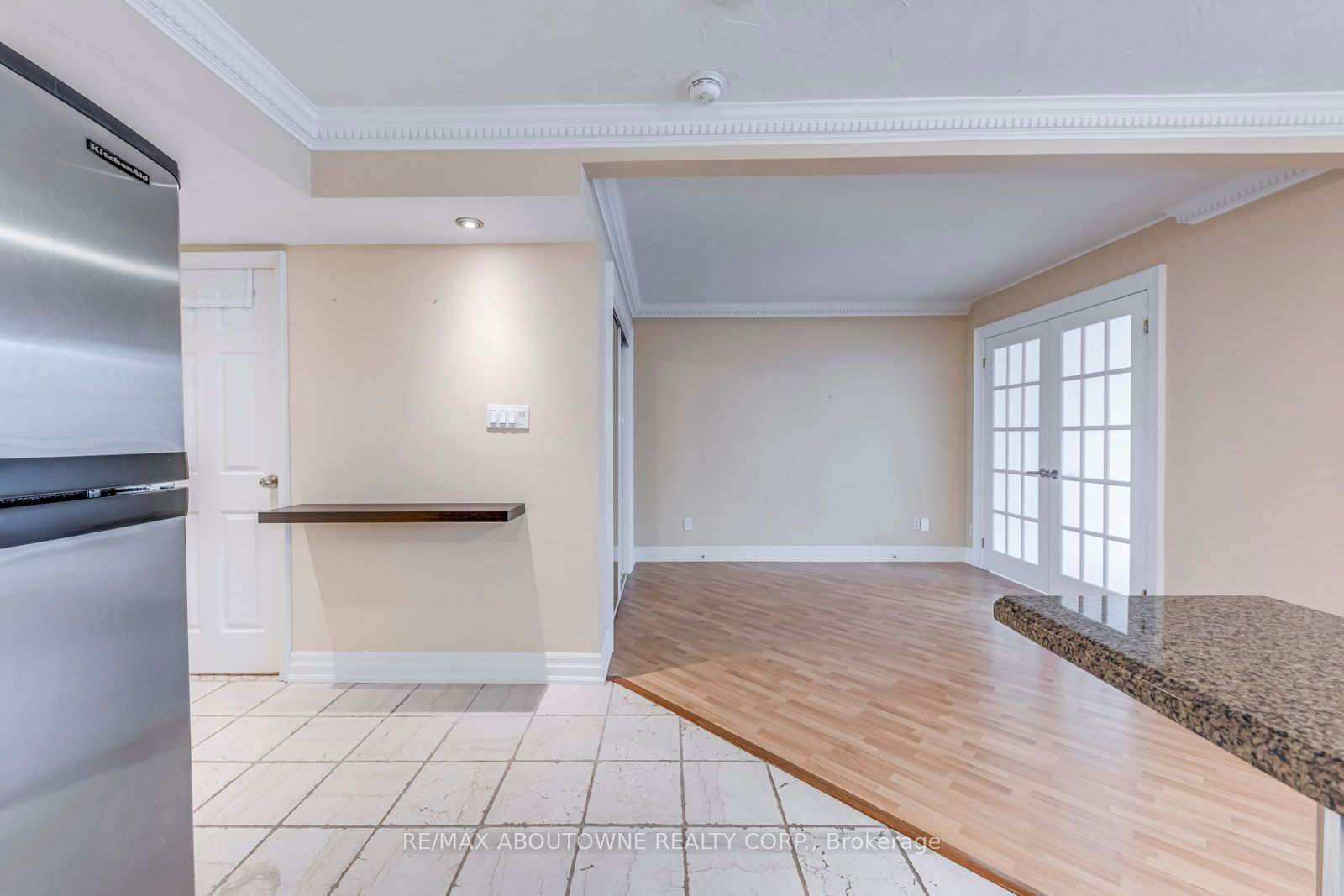 633 Bay St, unit 2122 for rent - image #8