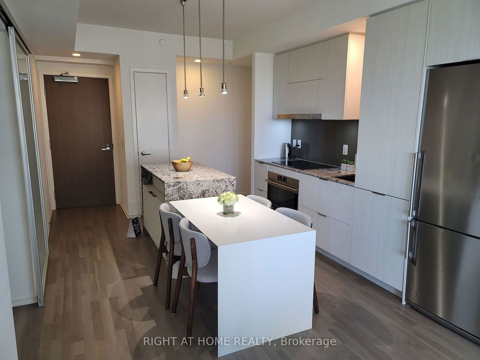 1 Bloor St E, unit 3312 for rent - image #6