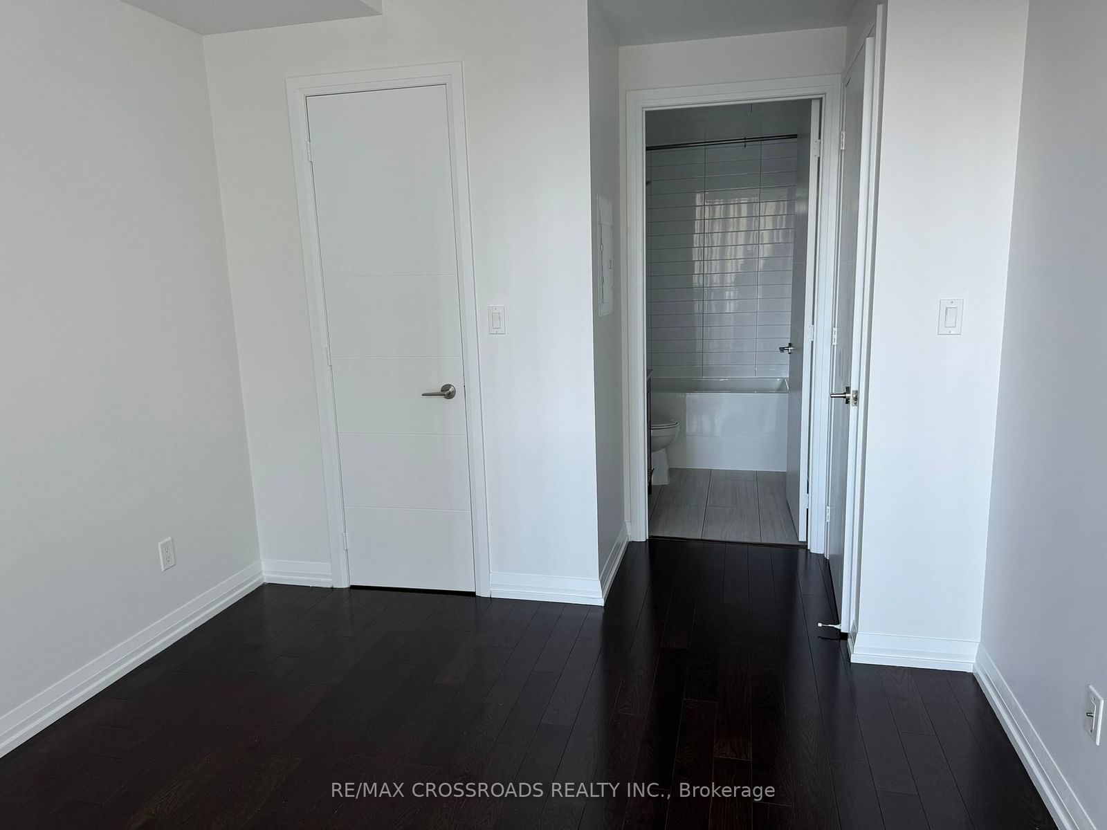 460 Adelaide St E, unit 735 for rent - image #6