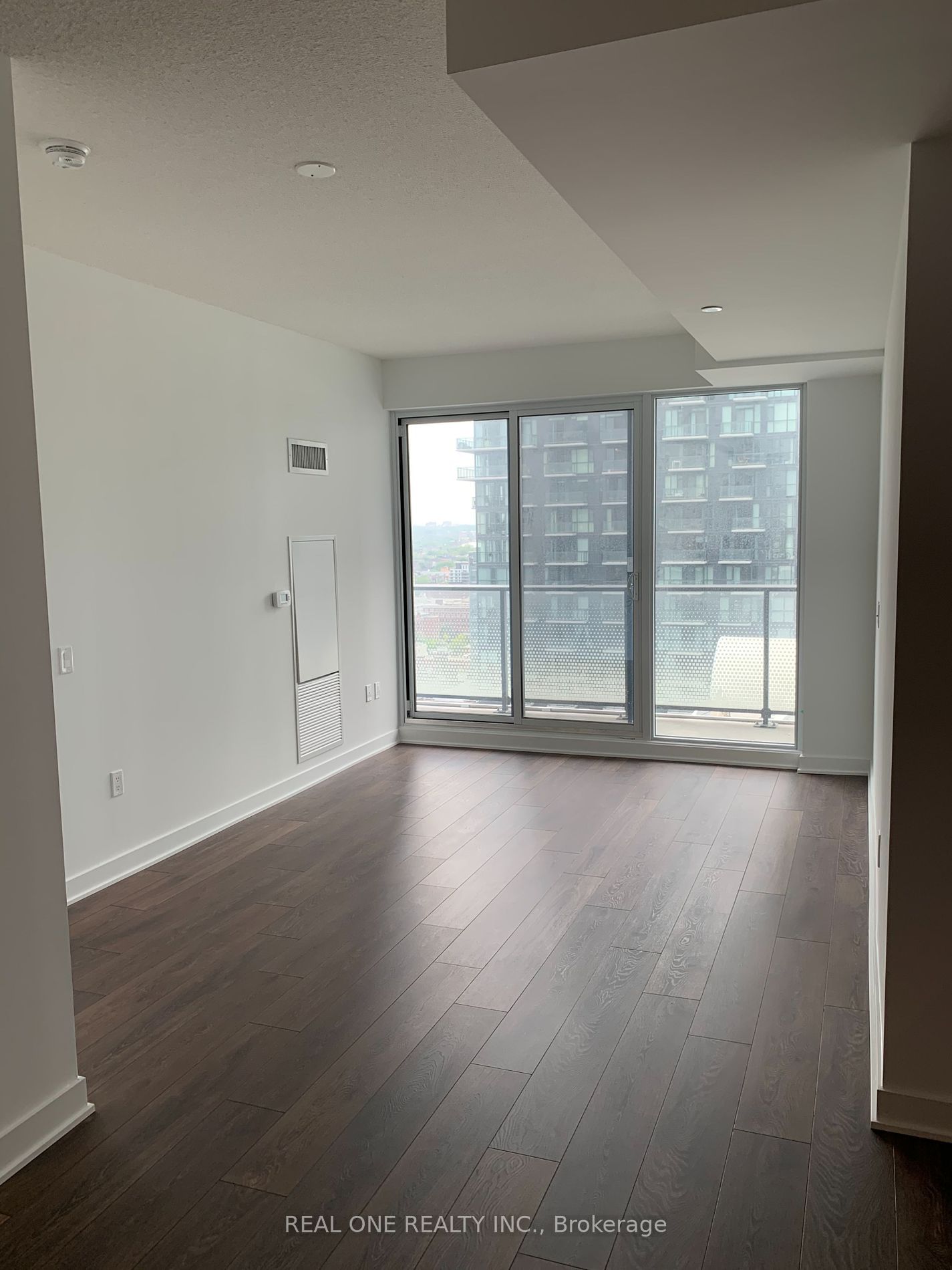 125 Blue Jays Way, unit 2905 for rent - image #5