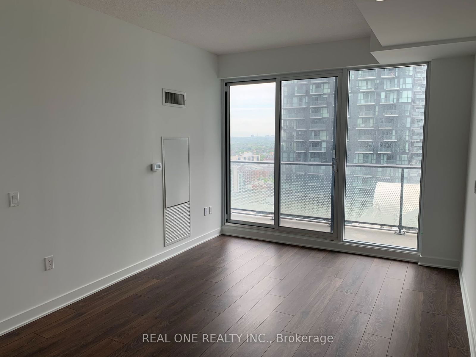 125 Blue Jays Way, unit 2905 for rent - image #6