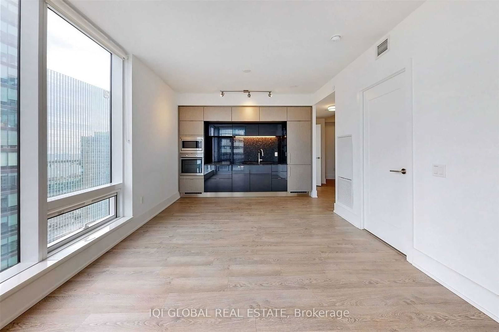 10 York St, unit 3003 for rent - image #8