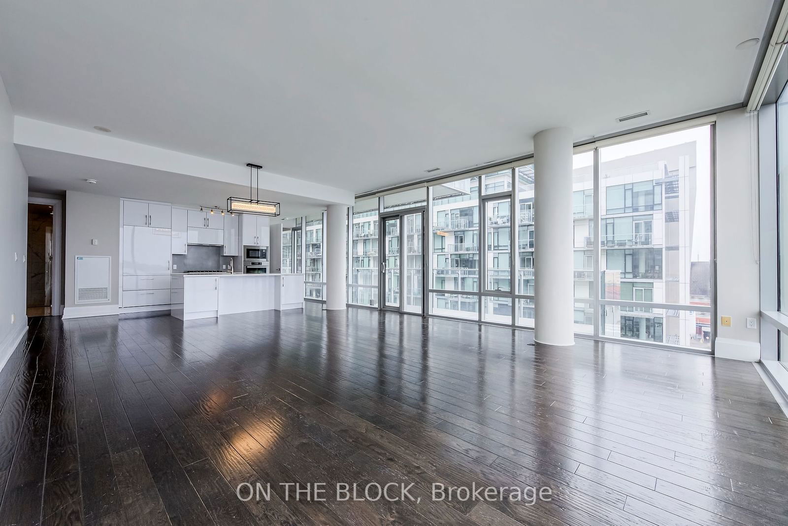 39 Queens Quay E, unit 814 for rent