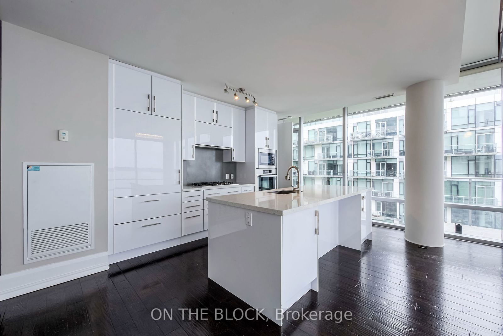 39 Queens Quay E, unit 814 for rent - image #18