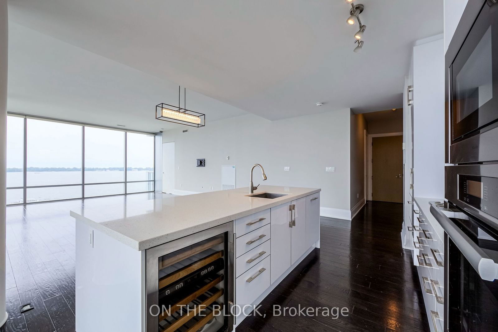 39 Queens Quay E, unit 814 for rent - image #21