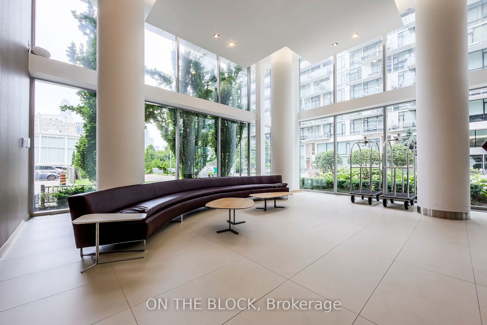 39 Queens Quay E, unit 814 for rent - image #4