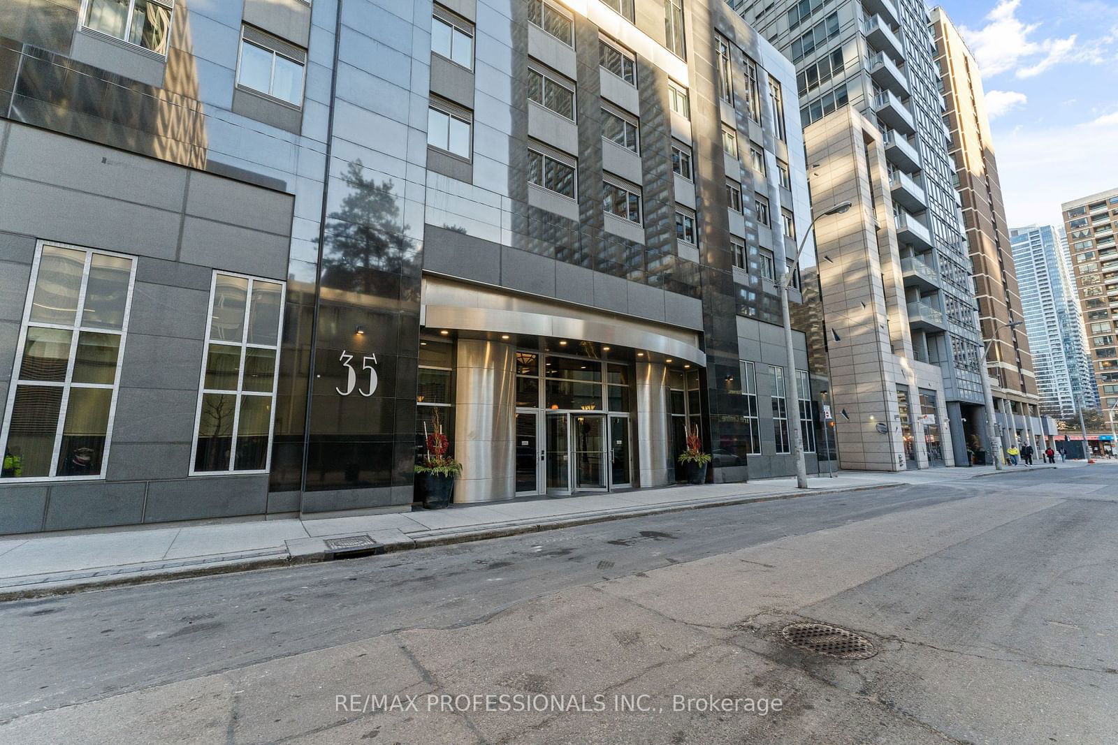 35 Balmuto St, unit 2104 for sale - image #19