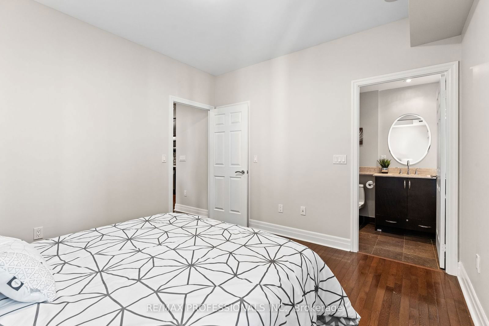 35 Balmuto St, unit 2104 for sale - image #5