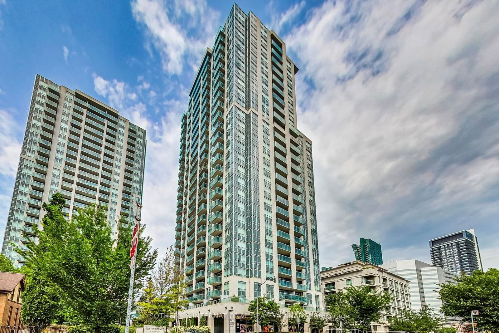 16 Harrison Garden Blvd, unit 601 for sale