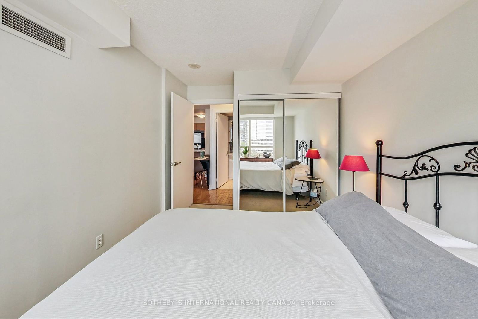 16 Harrison Garden Blvd, unit 601 for sale - image #17