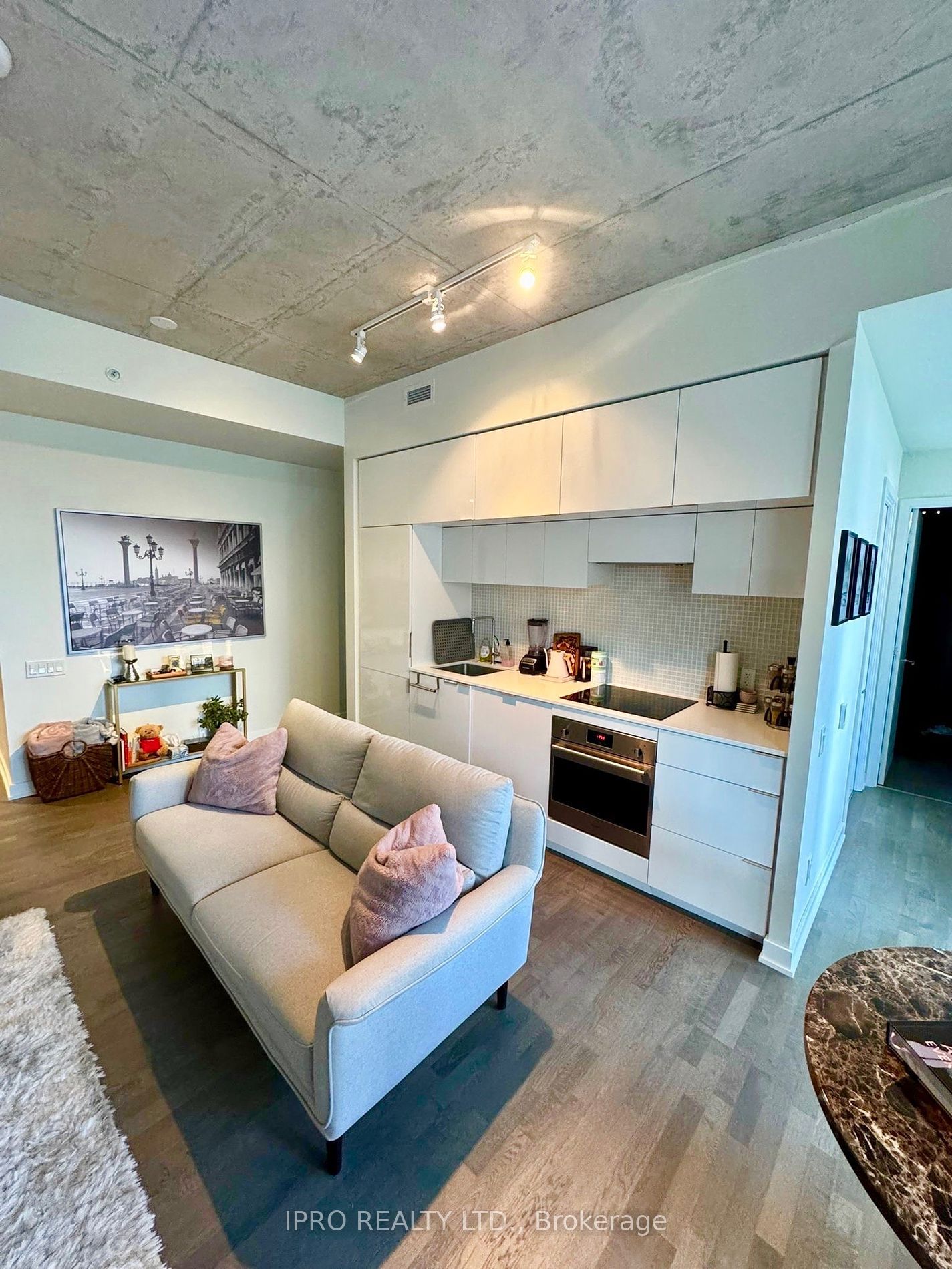 185 Roehampton Ave, unit 208 for sale - image #8