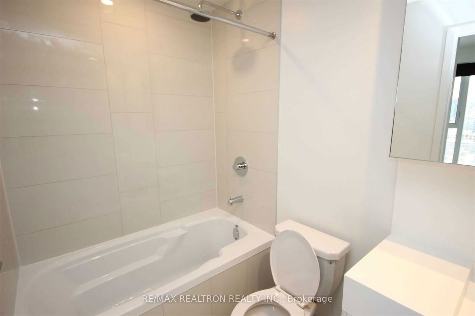 15 Lower Jarvis St, unit 1210 for rent - image #8