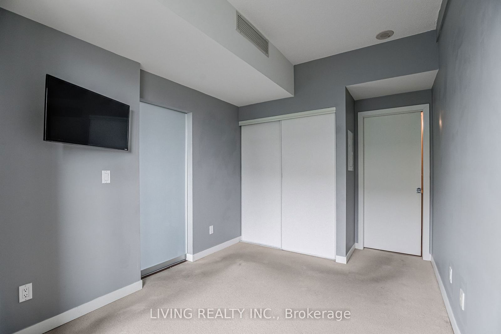 59 East Liberty St, unit 2001 for rent - image #22