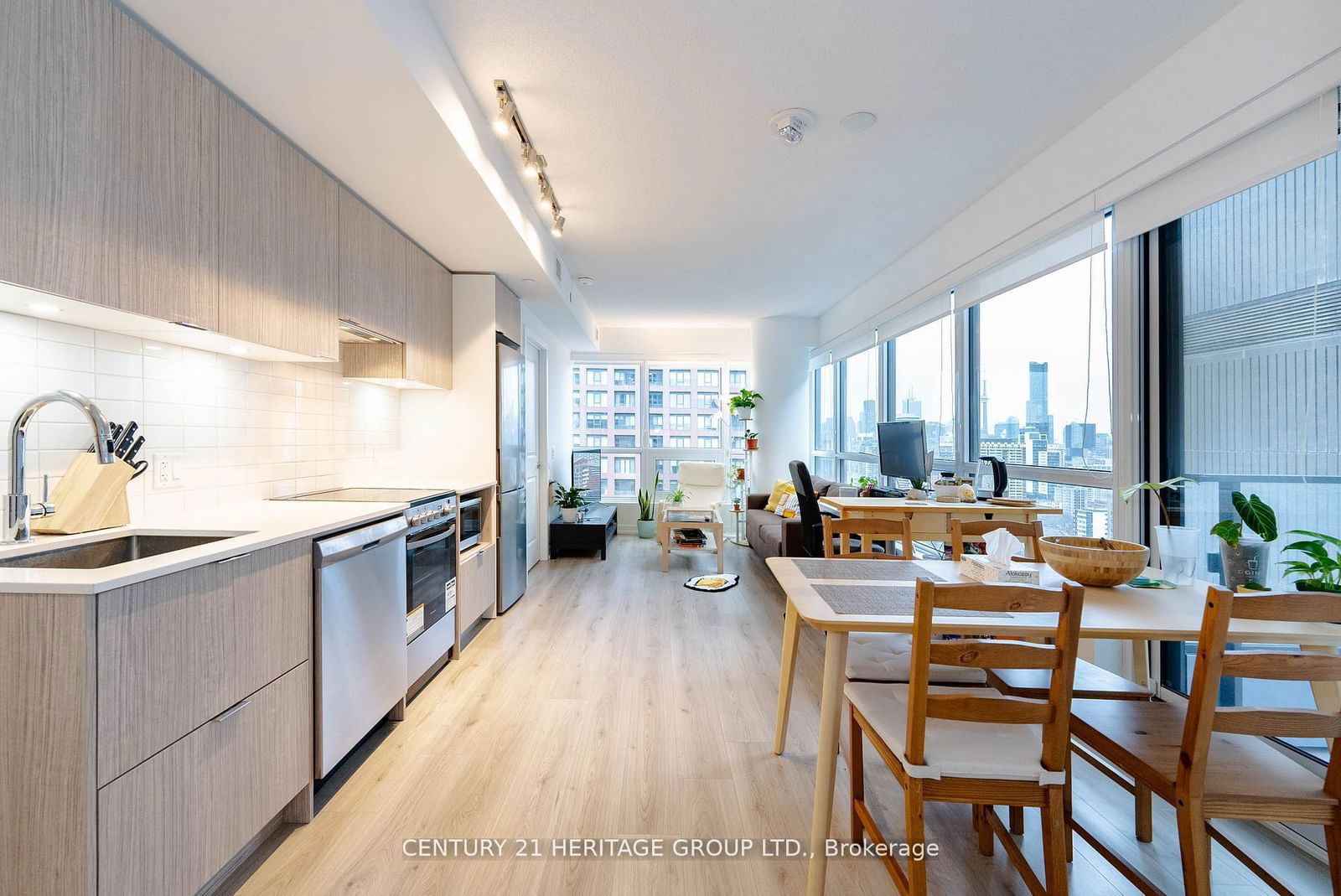 395 Bloor St E, unit 2102 for sale - image #3