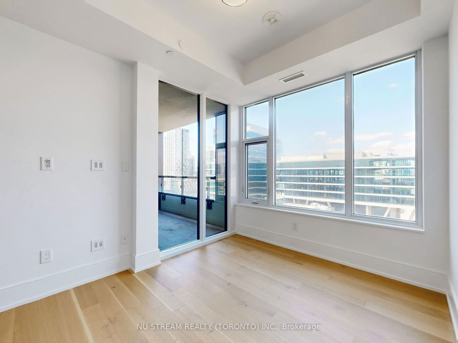 455 wellington St W, unit 908 for sale - image #25