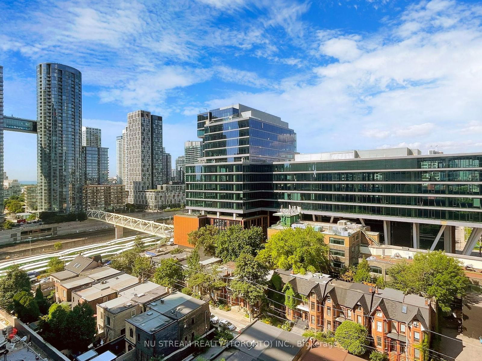 455 wellington St W, unit 908 for sale