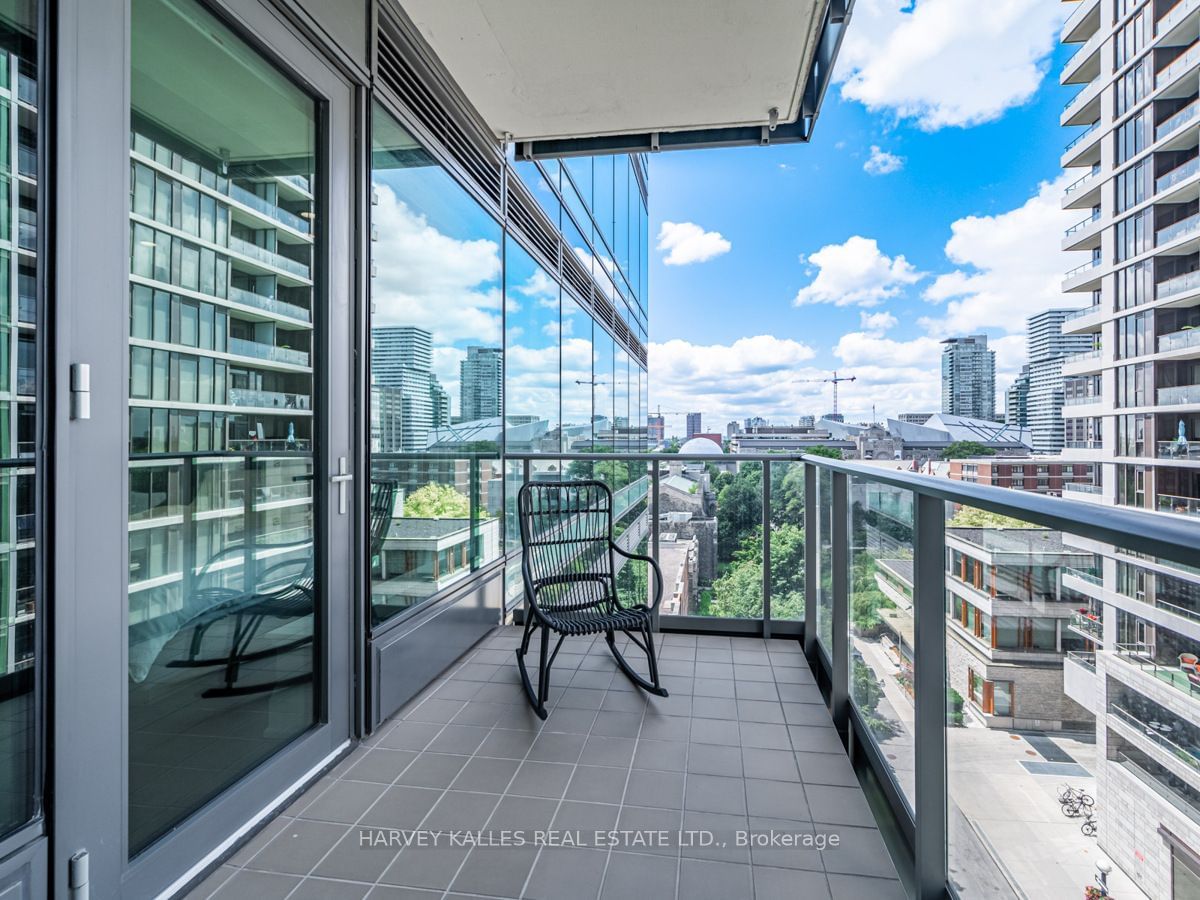 77 Charles St W, unit 701 for rent - image #19