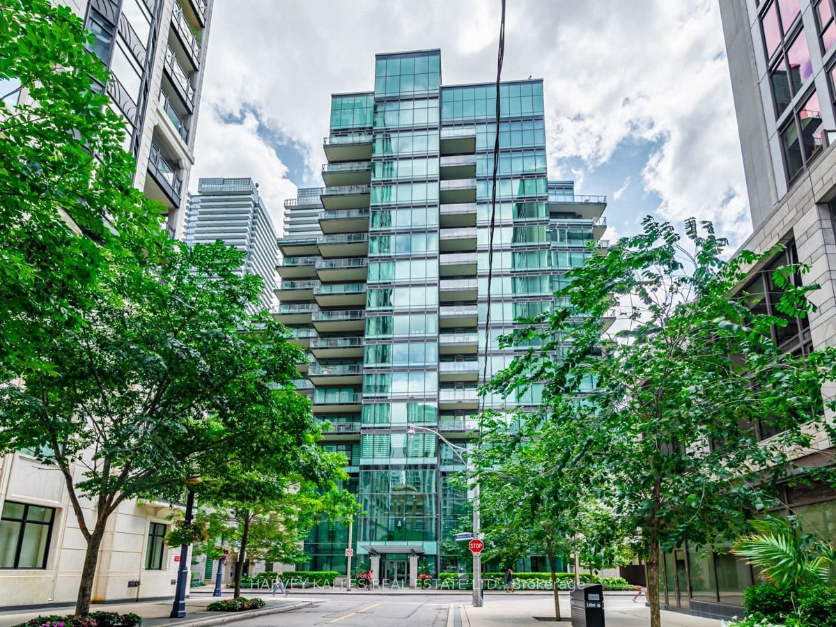 77 Charles St W, unit 701 for rent - image #2