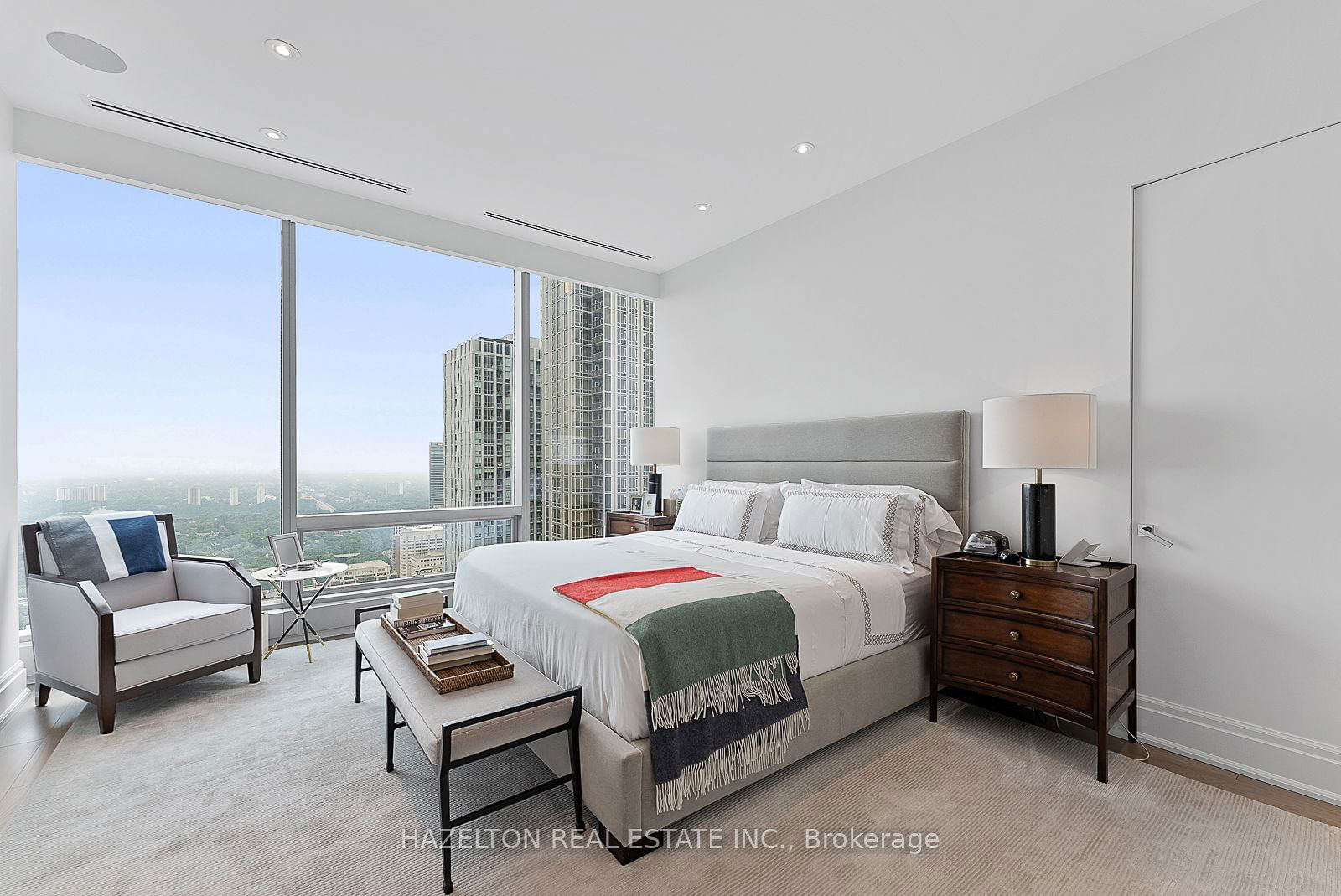 50 Yorkville Ave, unit 4402 for rent - image #21