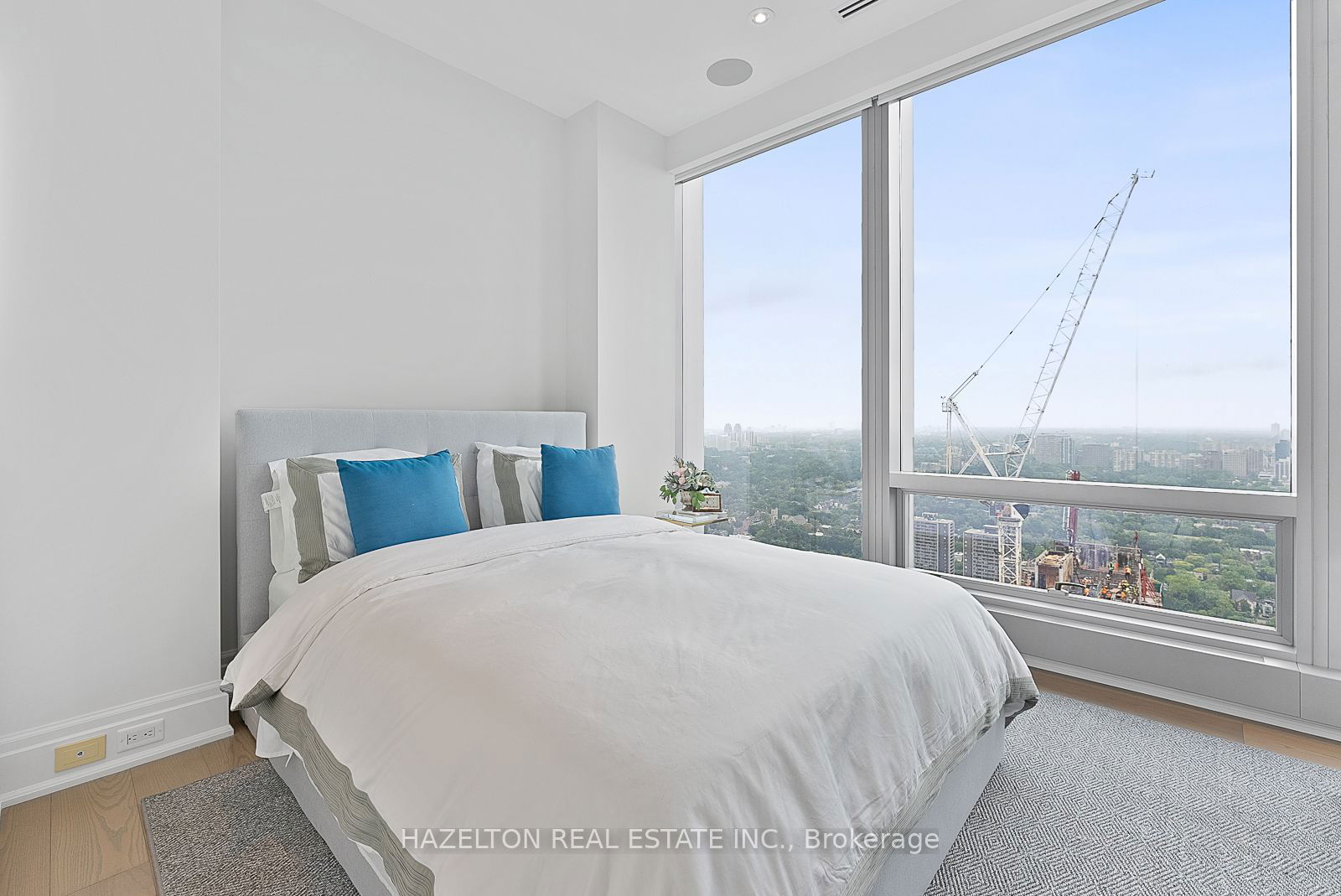 50 Yorkville Ave, unit 4402 for rent - image #28