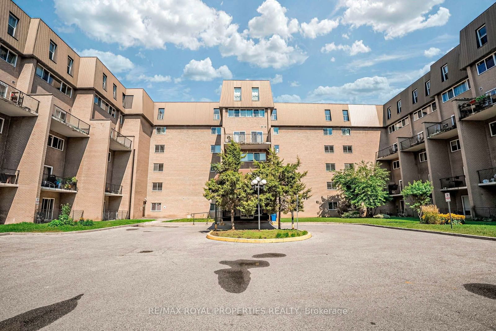 Woodfinch Mews Condos, North York, Toronto