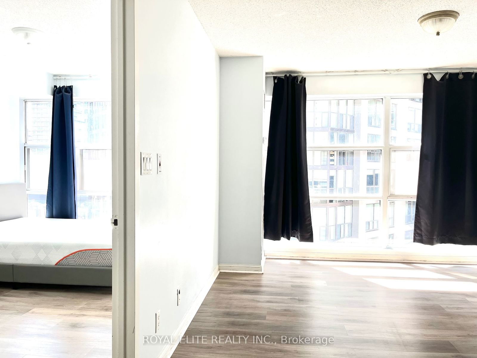 11 ST JOSEPH St, unit 805 for rent - image #9