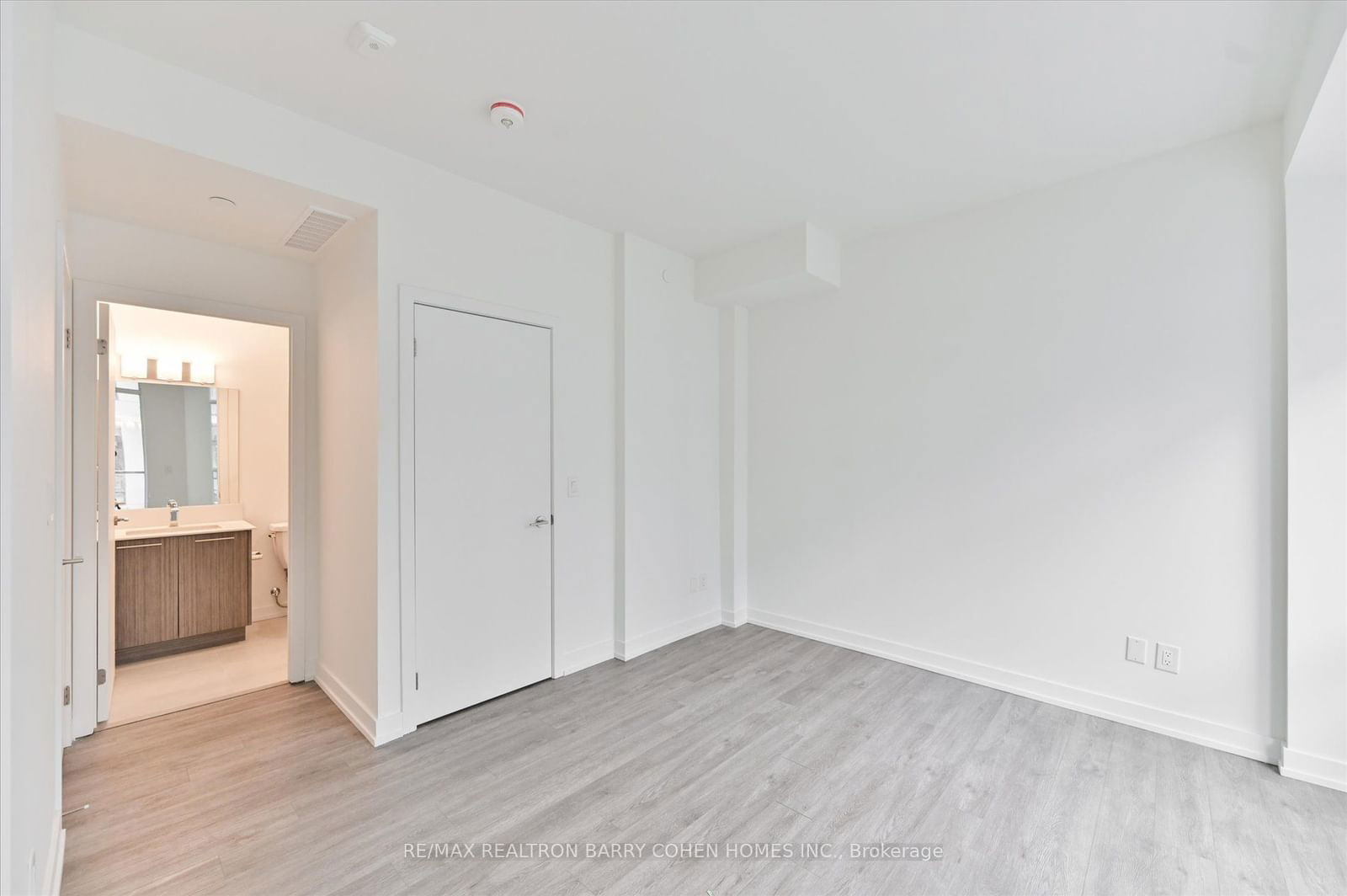 847 Sheppard Ave W, unit 24 for rent - image #12