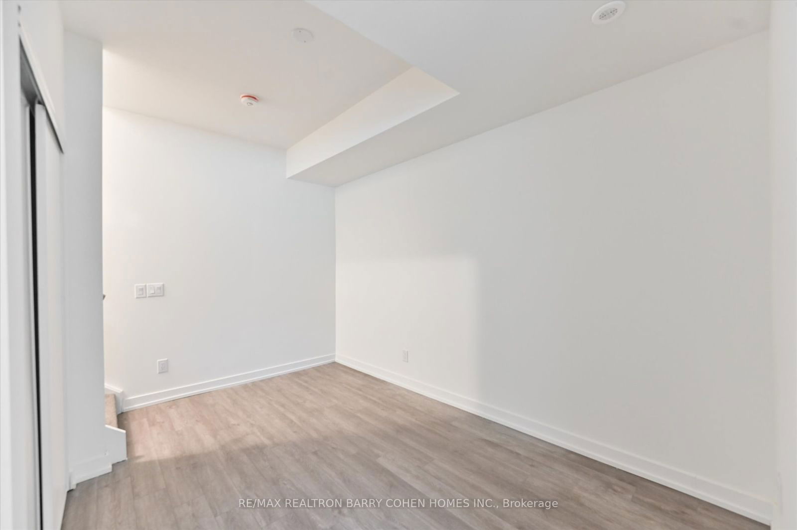 847 Sheppard Ave W, unit 24 for rent